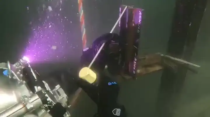 Underwater welding loop